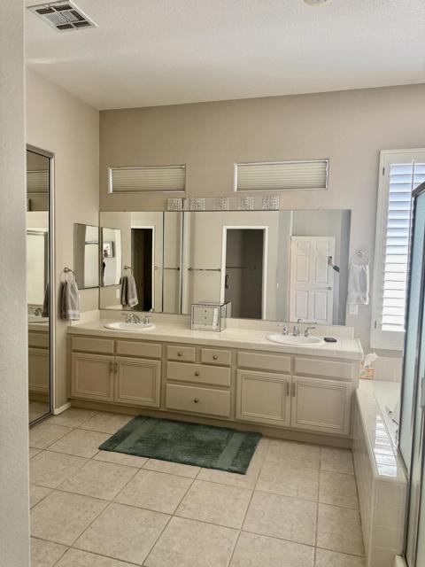 77573 Ashberry Court, Palm Desert CA: https://media.crmls.org/mediaz/7e5c6bc1-208a-4dde-b531-996e102513b3.jpg