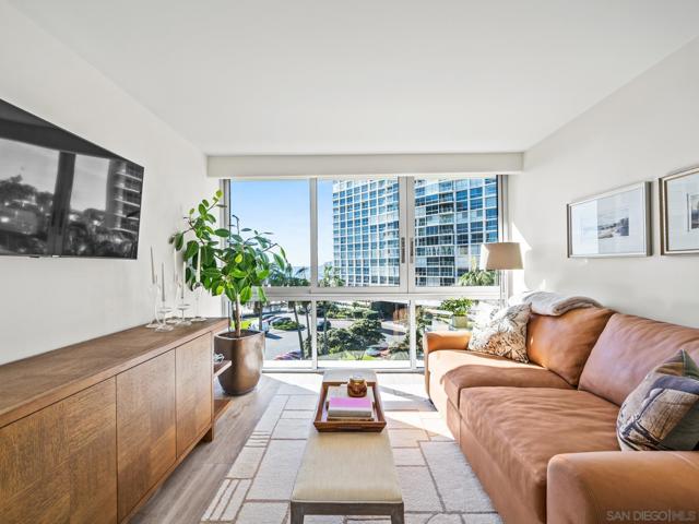 Image 44 of 60 For 1750 Avenida Del Mundo  404