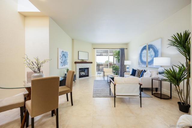 4577 Essex Ct, Carlsbad CA: https://media.crmls.org/mediaz/7e5d0673-21ed-42c0-94e8-f8beb8980504.jpg