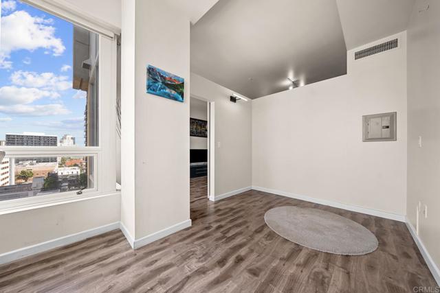 Image 12 of 24 For 350 Ash Street 1001