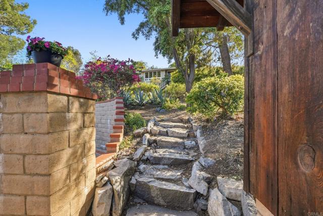 Detail Gallery Image 51 of 61 For 9110 Brier Rd, La Mesa,  CA 91942 - 4 Beds | 4 Baths