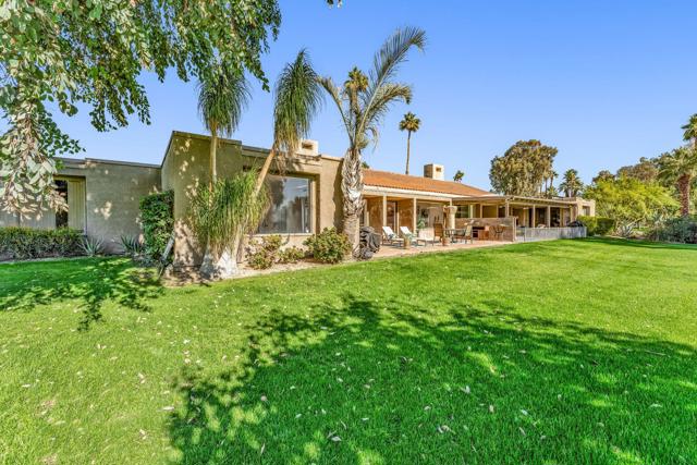 511 Desert West Drive, Rancho Mirage CA: https://media.crmls.org/mediaz/7e5f55e1-1f25-4294-a6cb-fb1a8f836197.jpg