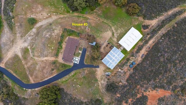 21908 Japatul Ln, Alpine CA: https://media.crmls.org/mediaz/7e5fea1d-3504-4391-a4ae-0ed8ab7021f1.jpg