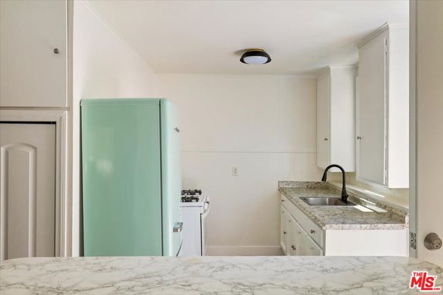 621 Isabel Street, Los Angeles CA: https://media.crmls.org/mediaz/7e5fef0b-4652-45a5-b5f9-9ae486d55b82.jpg