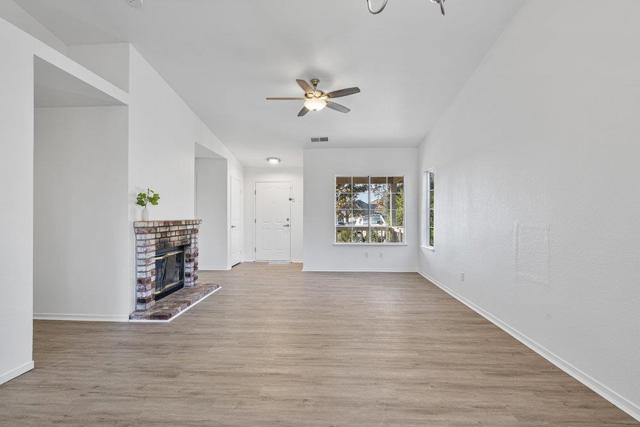 2199 Raleigh Circle, Hollister CA: https://media.crmls.org/mediaz/7e603311-4a6a-4a51-9fce-ce8767bd0a5e.jpg