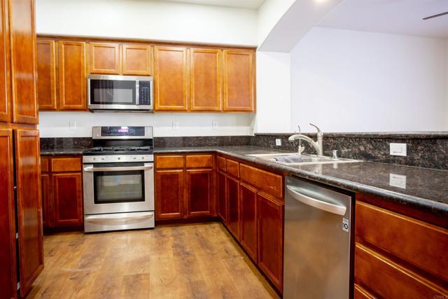 Detail Gallery Image 8 of 42 For 422 Cool Creek Ct #5,  Brawley,  CA 92227 - 3 Beds | 2/1 Baths