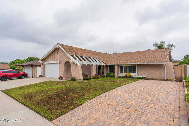 2705 N Broadmoor Avenue, Simi Valley CA: https://media.crmls.org/mediaz/7e60aa25-52a9-43c0-a593-1372f16be298.jpg
