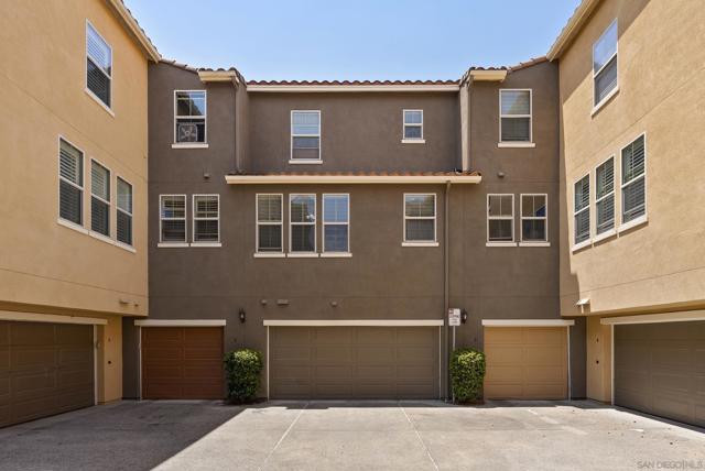 1824 Peach Ct, Chula Vista CA: https://media.crmls.org/mediaz/7e60afa6-5077-4434-a30f-8a5441998561.jpg