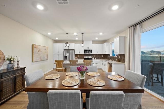 28079 Harvest Ct, Valley Center CA: https://media.crmls.org/mediaz/7e615e69-8386-4dd3-aea4-ce416931a59b.jpg
