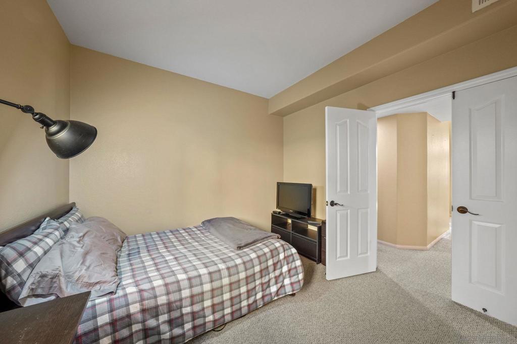 MLS #250034947SD img 19