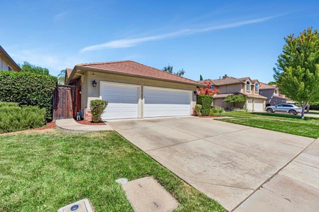 15202 Monticello Way, Morgan Hill CA: https://media.crmls.org/mediaz/7e6309a0-7169-4207-9d8a-ba6bc9854031.jpg