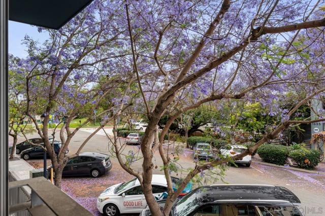 889 Date St, San Diego CA: https://media.crmls.org/mediaz/7e631ba1-0335-4077-af6a-4fe0ac31dc89.jpg