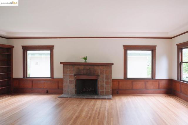 68 Fairview Ave., Piedmont CA: https://media.crmls.org/mediaz/7e634727-36a5-4b9d-9f90-3a798a713e48.jpg