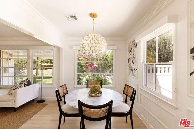 13128 Hartsook Street, Sherman Oaks CA: https://media.crmls.org/mediaz/7e63bf28-c8ae-4a01-bf5a-c76730152e22.jpg