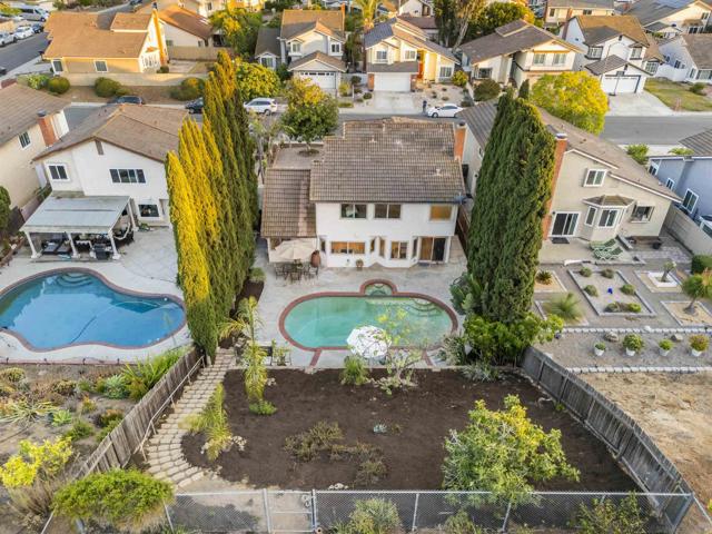 9720 Graceland Way,  CA: https://media.crmls.org/mediaz/7e63c821-0fc1-4b23-b8c8-199991651d16.jpg