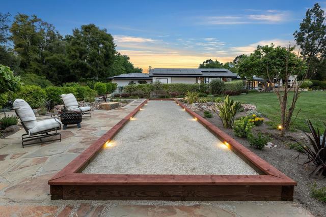 6351 Lago Lindo, Rancho Santa Fe CA: https://media.crmls.org/mediaz/7e642b4a-7368-488f-9fcd-de347bd4d228.jpg