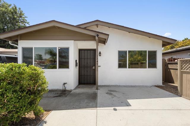 1745 Acorn St, Escondido CA: https://media.crmls.org/mediaz/7e647da8-8205-469e-94e7-29c68c19fe38.jpg