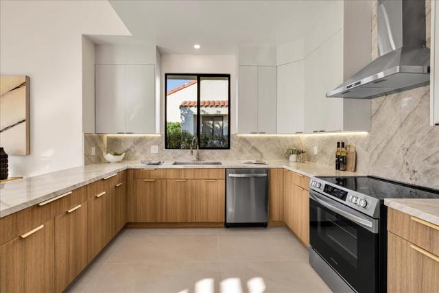 78136 Calle Norte, La Quinta CA: https://media.crmls.org/mediaz/7e6514f8-8cc3-4686-a8f3-c92d8be911a6.jpg