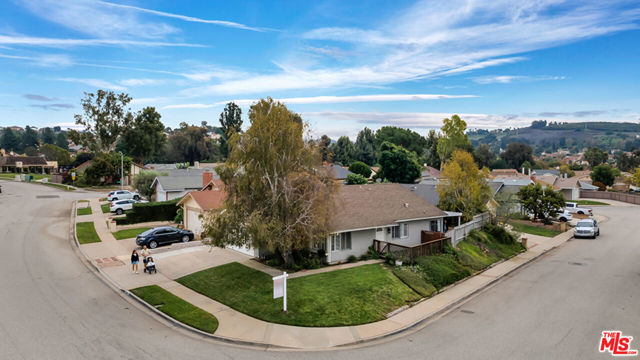 13480 Laurelhurst Road, Moorpark CA: https://media.crmls.org/mediaz/7e6567ab-96d5-4679-9eb9-823173413a0a.jpg