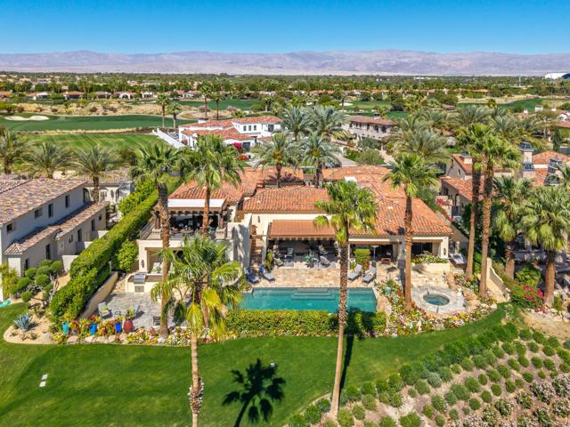80675 Via Portofino, La Quinta CA: https://media.crmls.org/mediaz/7e667edb-2cc4-4306-9704-fefb2d945456.jpg