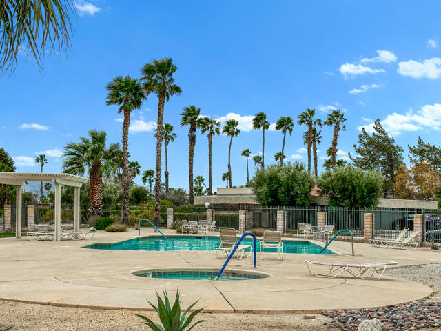 1351 Sunflower S S Circle, Palm Springs CA: https://media.crmls.org/mediaz/7e6707d6-6b07-4a9c-a25b-0ca368dc5faa.jpg