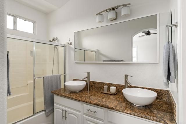 Detail Gallery Image 14 of 29 For 382 Carmel Creeper Pl, Encinitas,  CA 92024 - 2 Beds | 2/1 Baths