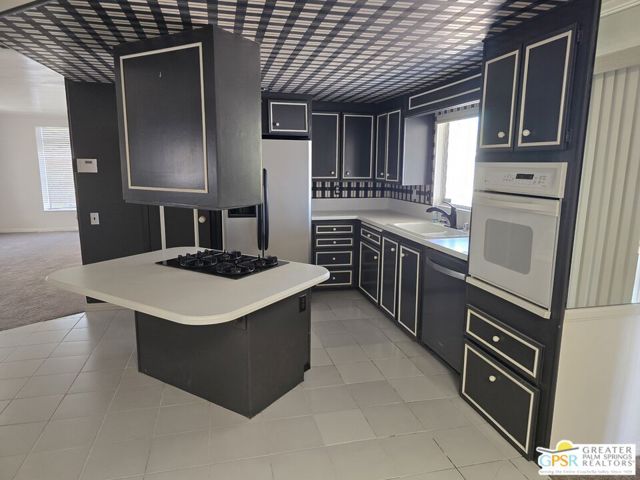 198 Juniper Drive, Palm Springs CA: https://media.crmls.org/mediaz/7e67a3ae-4779-42e8-bb34-b969772f4372.jpg