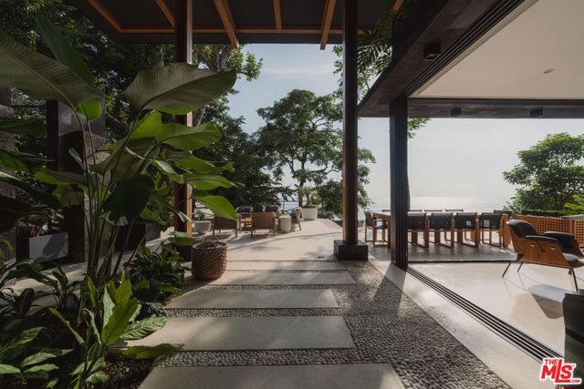 0 Playa Hermosa, Santa Teresa, Costa Rica,  CA: https://media.crmls.org/mediaz/7e68b47d-554f-4594-8782-39d620c71f06.jpg
