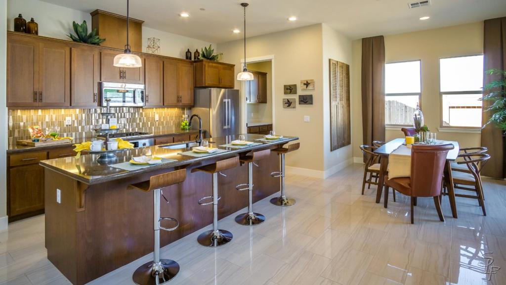 964 Pismo Court 15-9, Hollister, CA 95023