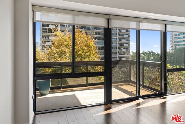 10445 Wilshire Boulevard, 406 photo 11