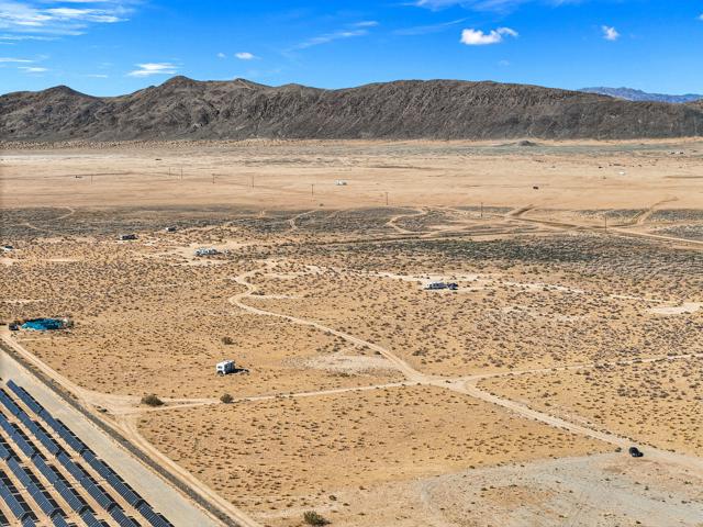 0 Sun Mesa Road, Joshua Tree CA: https://media.crmls.org/mediaz/7e6a094d-8645-46db-a6f0-ffb8c390ed7e.jpg