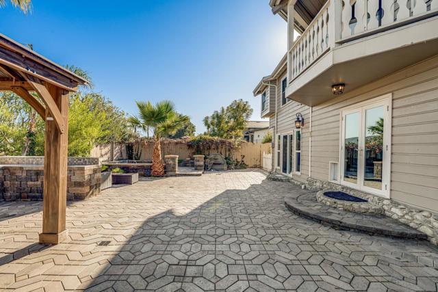 Image 44 of 67 For 2608 La Costa Ave