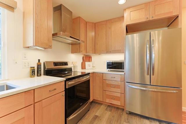 9355 Holly Oak Way, Salinas CA: https://media.crmls.org/mediaz/7e6b25e7-3478-44ff-af2b-fca44a1c1d90.jpg