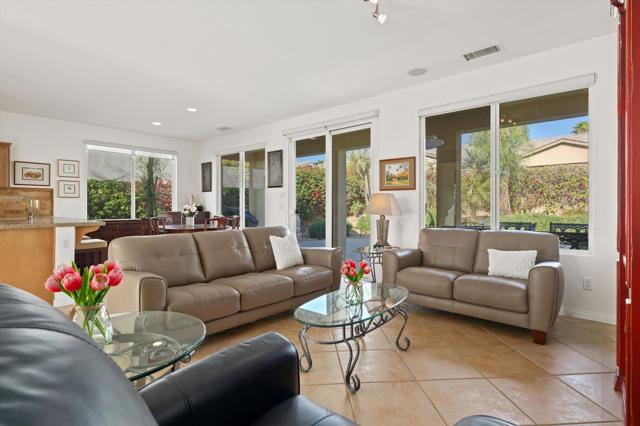 60505 Staghorn Drive, La Quinta CA: https://media.crmls.org/mediaz/7e6cc8c3-3116-45d1-9d97-75ff2b940127.jpg