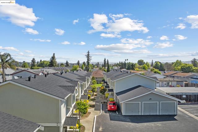 21564 Meekland ave, Hayward CA: https://media.crmls.org/mediaz/7e6d2f73-0bf1-4090-946a-9063ce560a9b.jpg
