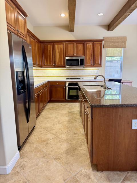 77178 California Drive, Palm Desert CA: https://media.crmls.org/mediaz/7e6d44f9-6312-4b17-9ff4-34ea86a2e6fe.jpg