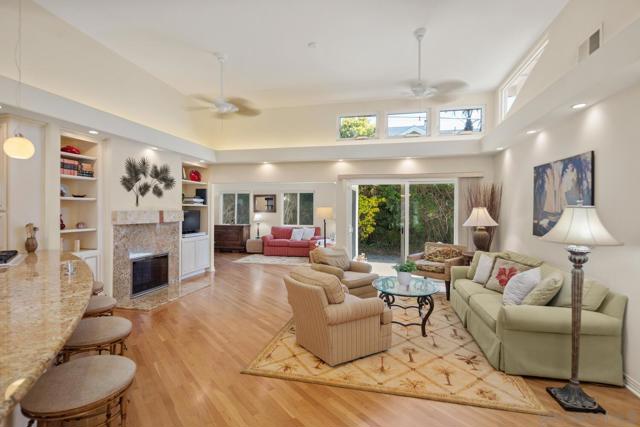701 Balboa Avenue, Coronado CA: https://media.crmls.org/mediaz/7e6d67af-1d51-4e3d-a131-b3c7659e3ecc.jpg