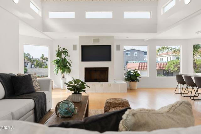 Detail Gallery Image 6 of 45 For 124 San Clemente Ave, Oxnard,  CA 93035 - 3 Beds | 3 Baths