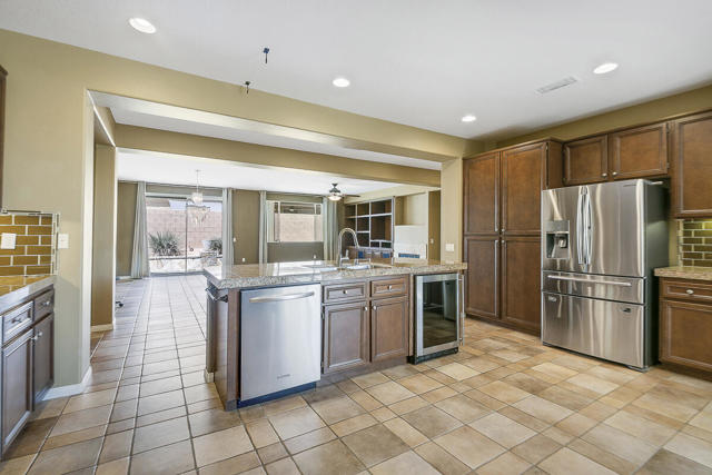 83822 Collection Drive, Indio CA: https://media.crmls.org/mediaz/7e6e63c1-bea9-4b31-ad01-1e2af510149f.jpg