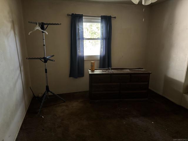 918 E 3rd Avenue, Escondido CA: https://media.crmls.org/mediaz/7e6e83e1-8e2d-4880-9969-d802ca65b442.jpg