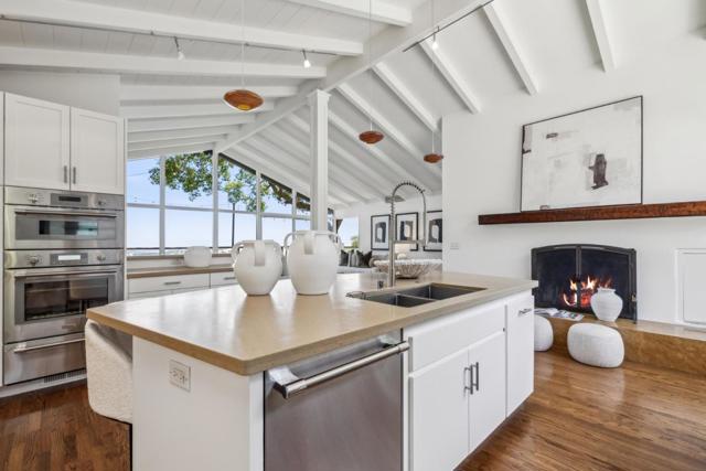 138 Bolivar Lane, Portola Valley CA: https://media.crmls.org/mediaz/7e6ed89a-171b-4a60-80a1-4bc9807fddf5.jpg