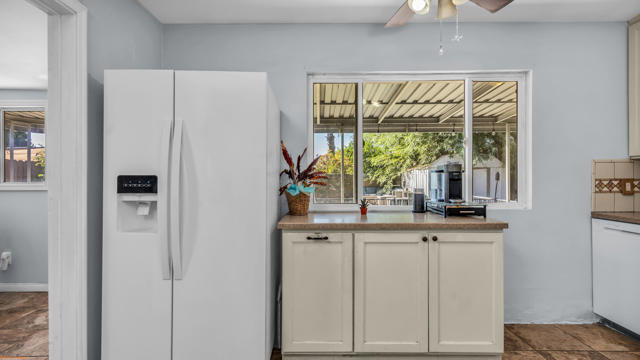 77575 California Drive, Palm Desert CA: https://media.crmls.org/mediaz/7e6f6396-1cee-4b19-8723-fcd8f3847386.jpg