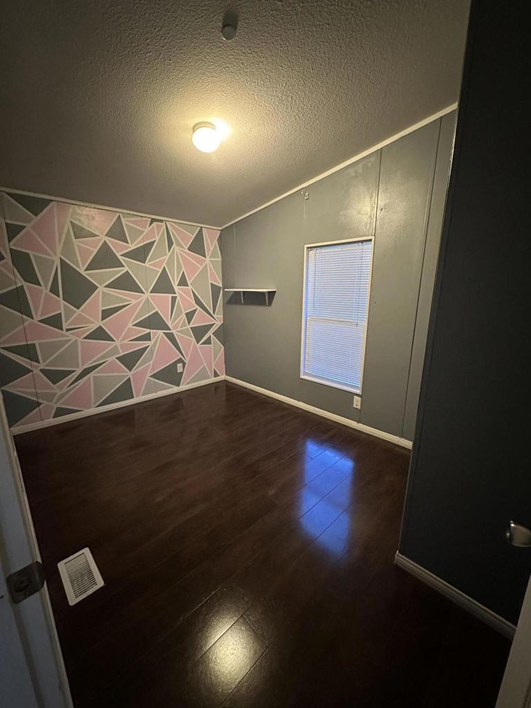 https://media.crmls.org/mediaz/7e6fe363-92a2-489f-9af4-96d80ba04d03.jpg?preset=X-Large
