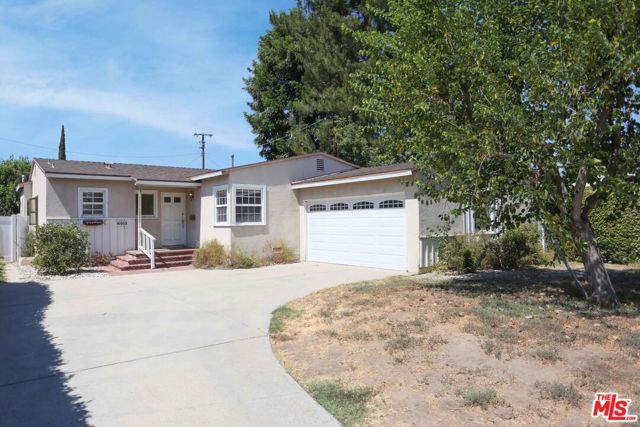 6915 Laramie Avenue photo 3