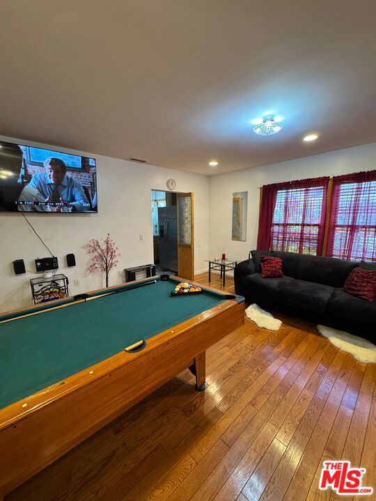 5764 W 85th Place, Los Angeles CA: https://media.crmls.org/mediaz/7e70cba8-0122-4b30-a691-8bd75e89d8d5.jpg
