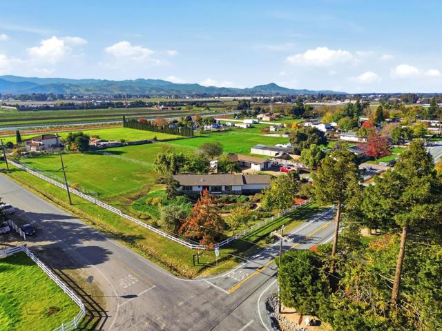 12101 Columbet Avenue, San Martin CA: https://media.crmls.org/mediaz/7e71275f-7765-4ce1-a9d6-006c84ce163c.jpg