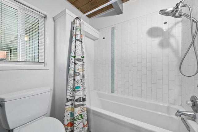 360 36th Avenue, Santa Cruz CA: https://media.crmls.org/mediaz/7e718fa1-9975-46fb-8190-63b7e54244c8.jpg