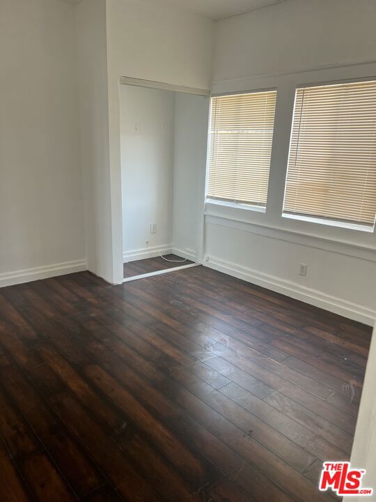 524 524 1/2 W Vernon Avenue, Los Angeles CA: https://media.crmls.org/mediaz/7e71a99d-ffc8-4ffe-8da6-c3ef12661506.jpg