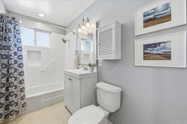 Detail Gallery Image 12 of 28 For 387 Girard Way, Vista,  CA 92084 - 3 Beds | 2 Baths