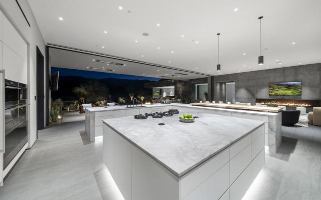 Image 11 of 46 For 74305 Desert Oasis Trail